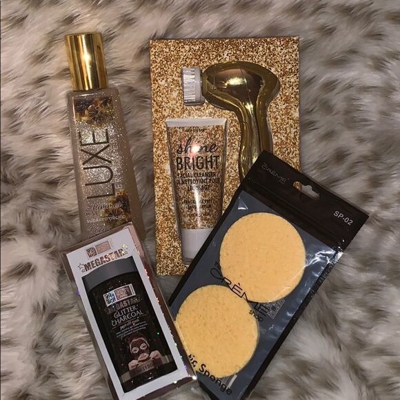 Gift set  - Picture 1 of 1